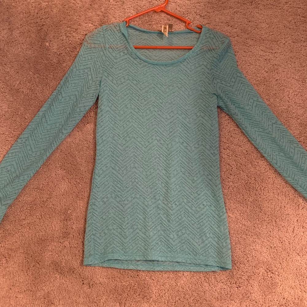 Buckle (BKE) shirt.